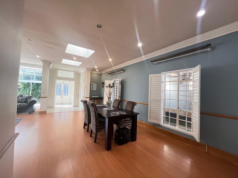 Charming Family Home in a Prime Laudium Location - Photo 5