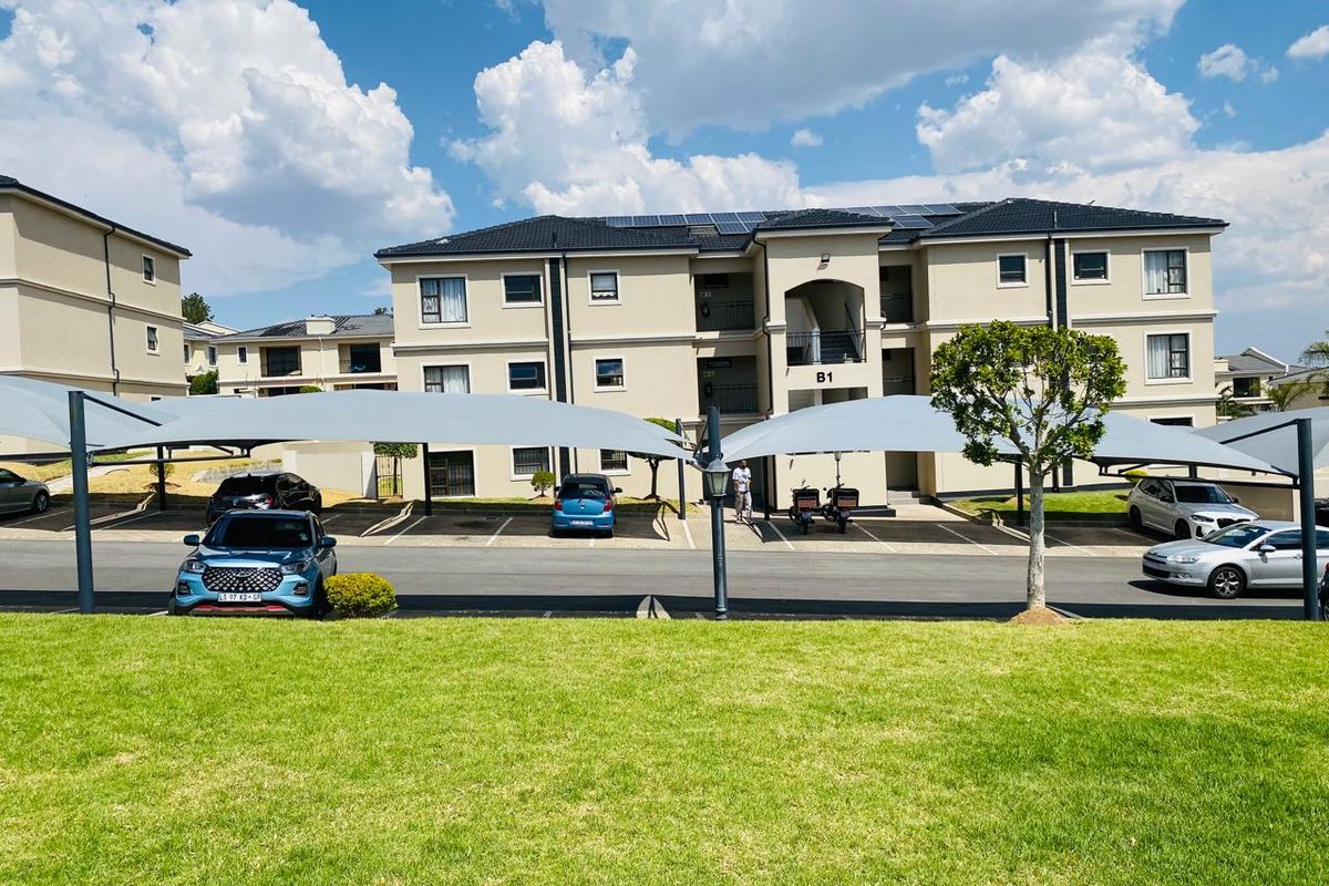 EXQUISITE AND SPACIOUS 3 BEDROOMS  2 BATHROOMS CLUSTER HOME , IN CARLSWALD MIDRAND FOR SALE - Photo 3