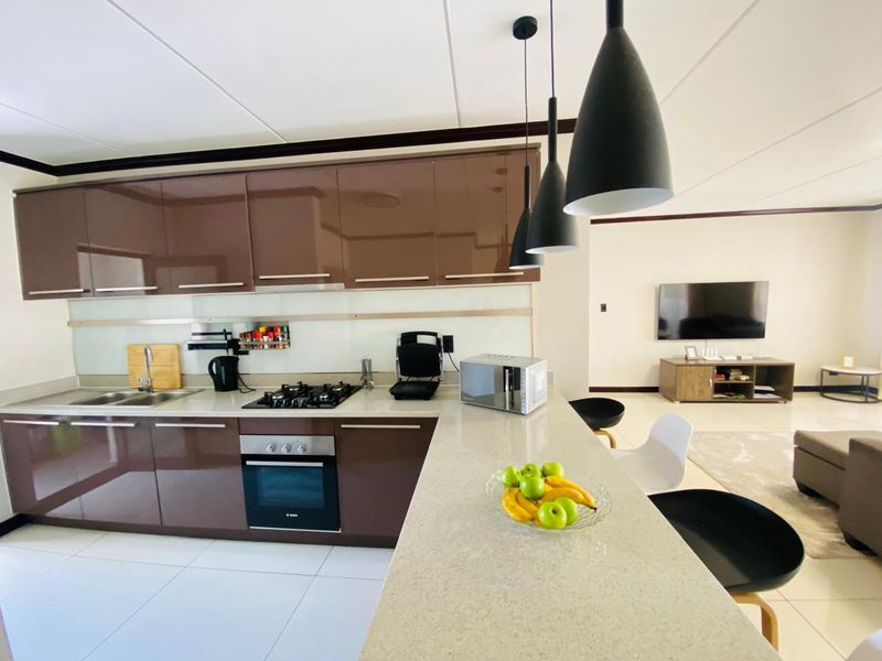 EXQUISITE AND SPACIOUS 3 BEDROOMS  2 BATHROOMS CLUSTER HOME , IN CARLSWALD MIDRAND FOR SALE - Photo 7