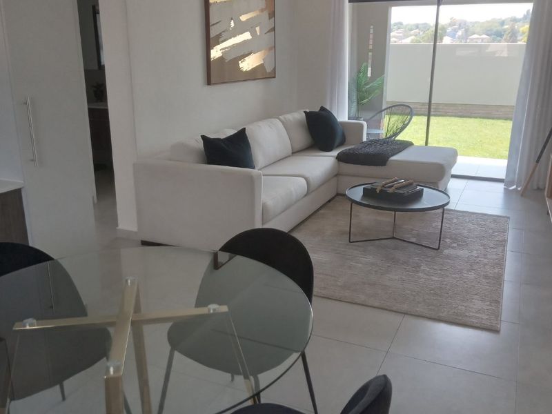 3 Bedroom Apartment / Flat for Sale in Noordhang - Photo 3