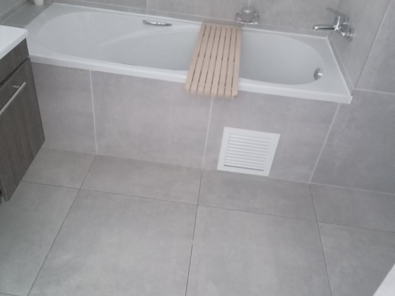 2 Bed 2 Bath apartment for sale Northridding - Photo 9