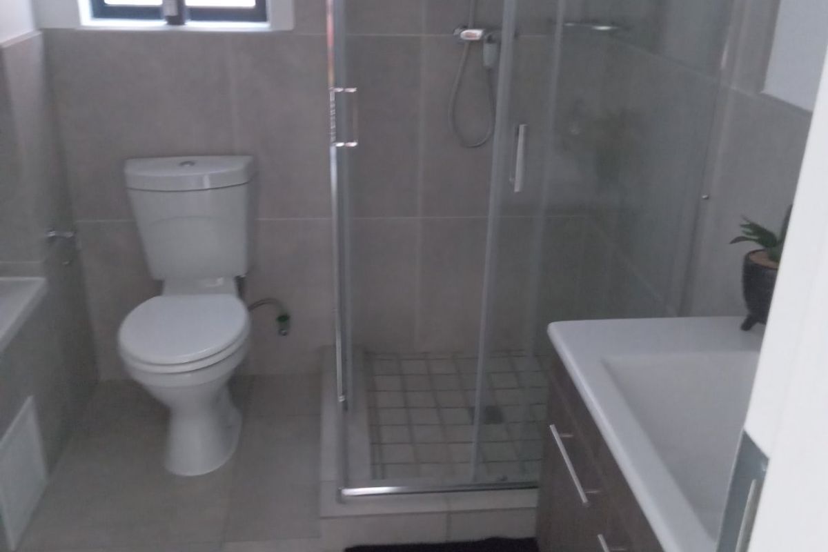 1 Bedroom Apartment / Flat for Sale in Noordhang - Photo 5