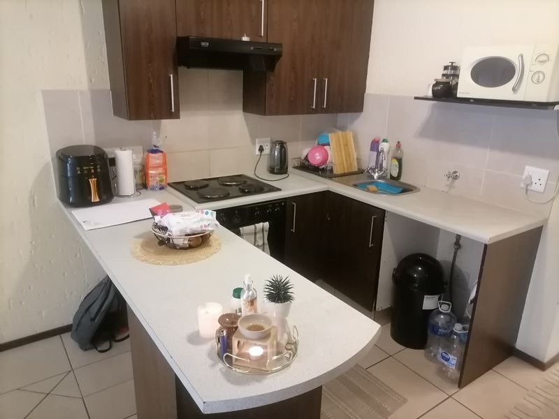 studio apartment for sale Lonehill  - Photo 7