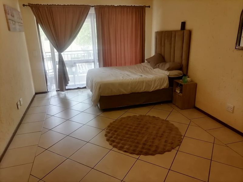 studio apartment for sale Lonehill  - Photo 3