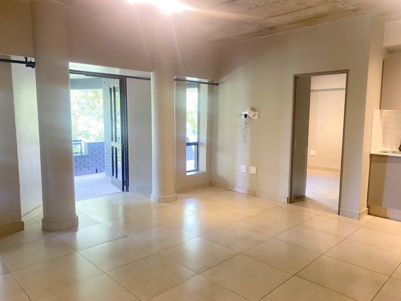 Stylish apartment at BlackBrick in St Andrews with communal perks,  modern and spacious 140 square meter with a large covered balcony. - Photo 4