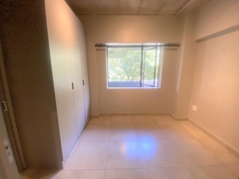 Stylish apartment at BlackBrick in St Andrews with communal perks,  modern and spacious 140 square meter with a large covered balcony. - Photo 8