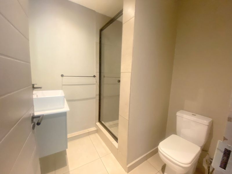 Stylish apartment at BlackBrick in St Andrews with communal perks,  modern and spacious 140 square meter with a large covered balcony. - Photo 7