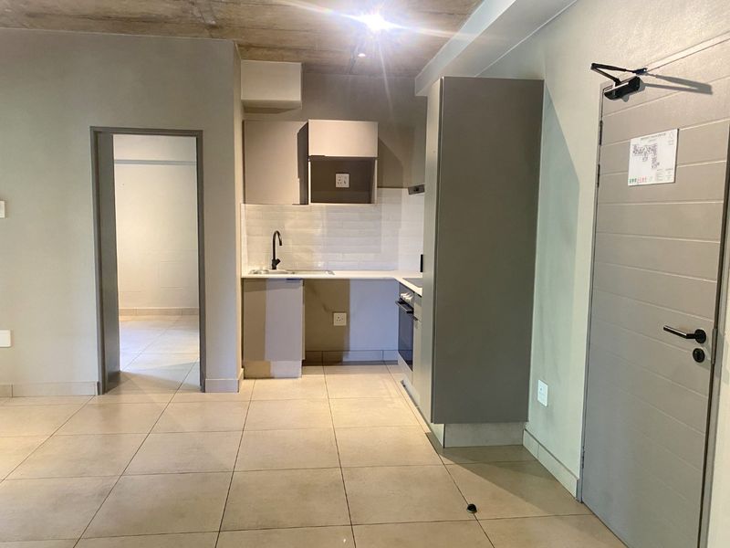 Stylish apartment at BlackBrick in St Andrews with communal perks,  modern and spacious 140 square meter with a large covered balcony. - Photo 2