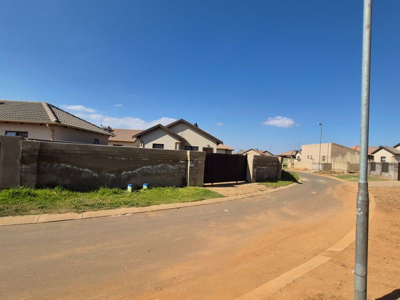 Charmy Windmill Park Family Home - Photo 5