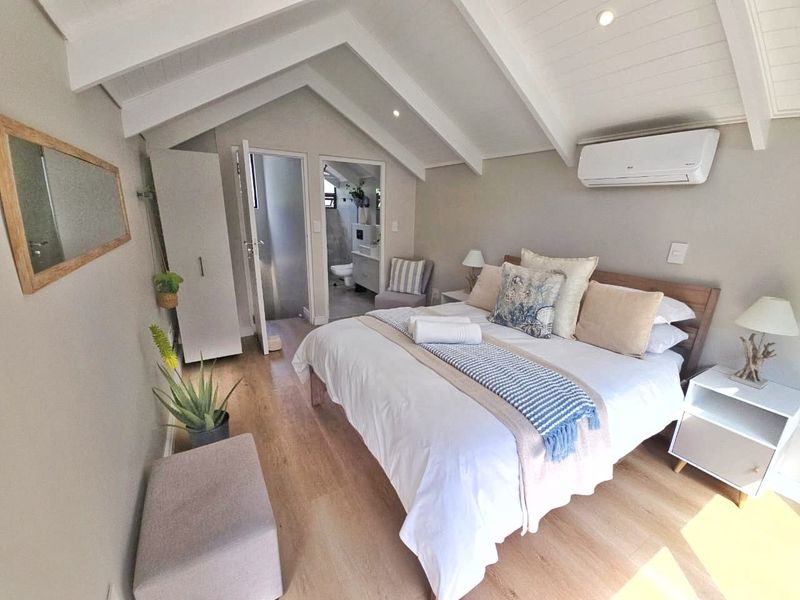 Rare Opportunity: Secure Lock-Up-and-Go in Prime Village Position - Photo 6