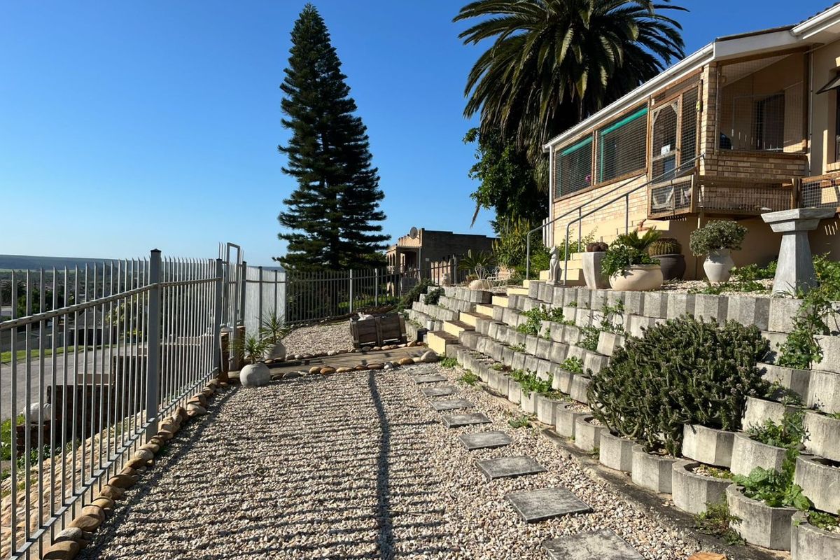Family Home for Sale with Views - Heuwelkruin, Despatch - Photo 2