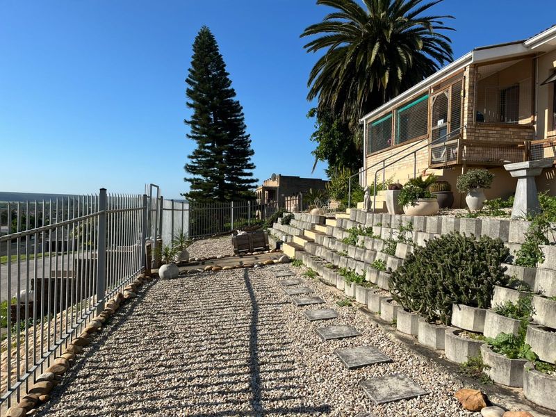 Family Home for Sale with Views - Heuwelkruin, Despatch - Photo 2