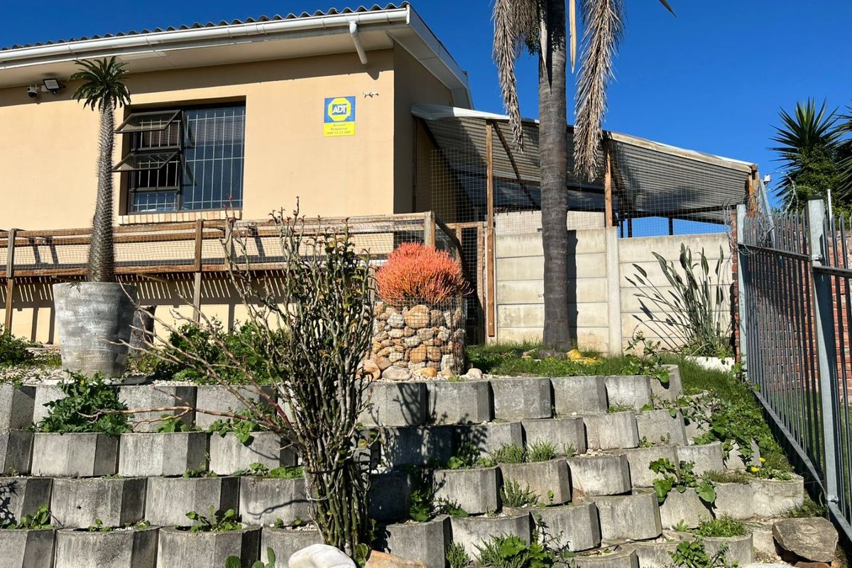 Family Home for Sale with Views - Heuwelkruin, Despatch - Photo 4