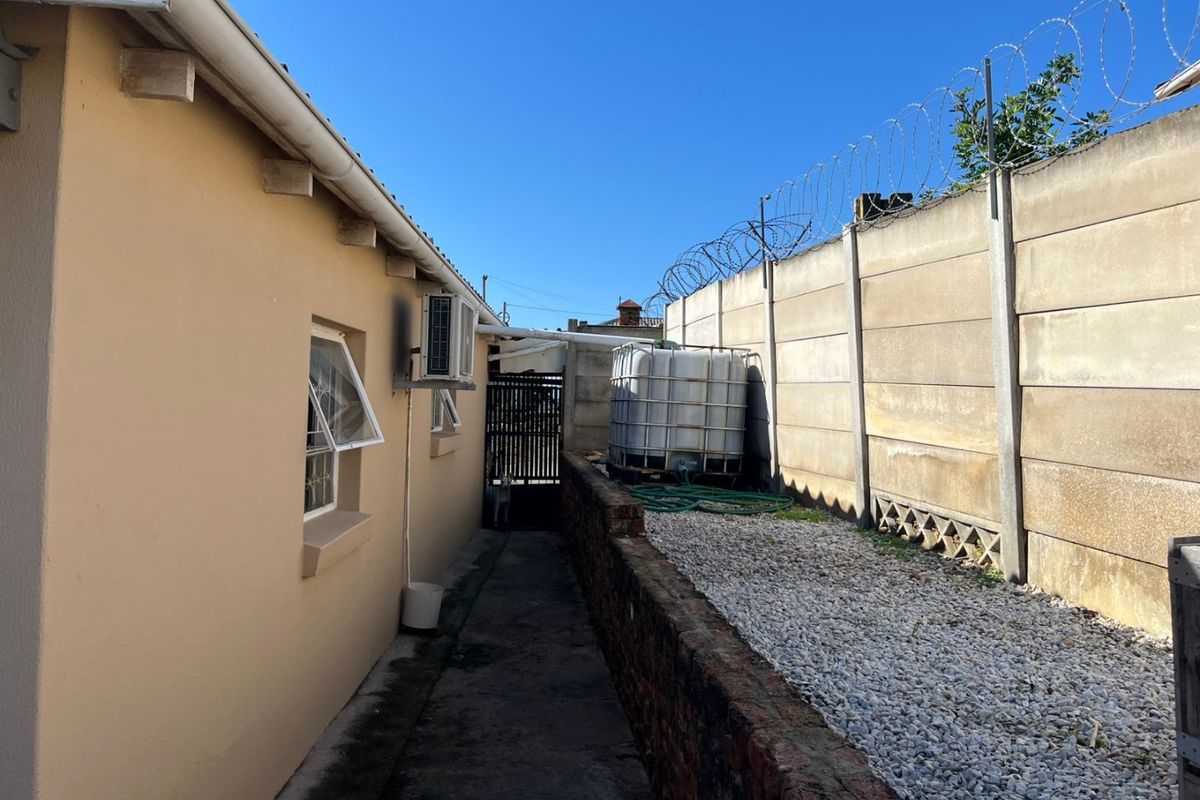 Family Home for Sale with Views - Heuwelkruin, Despatch - Photo 5