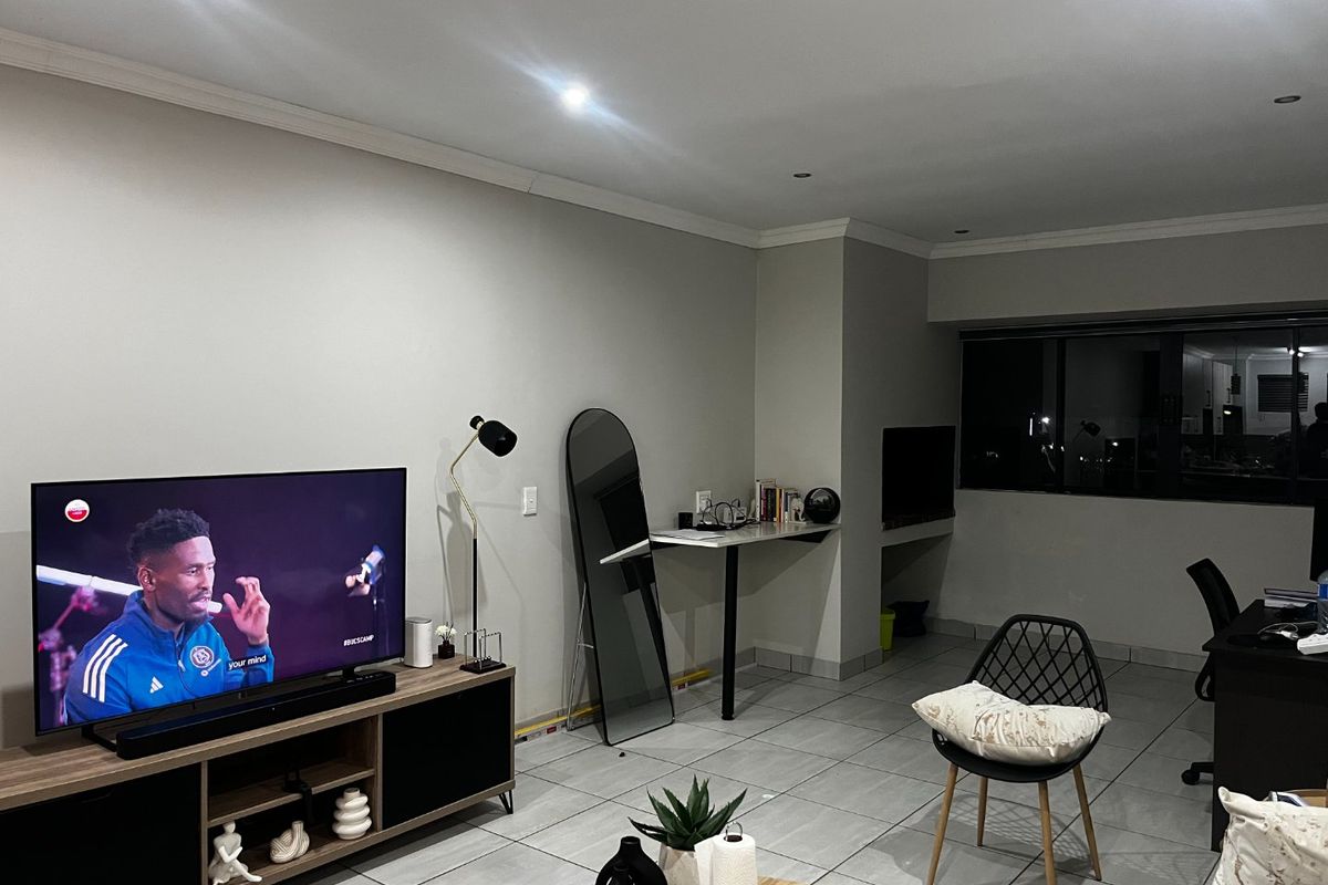 MODERN 2 BEDROOM APARTMENT TO LET IN ZALAMIA COMPLEX - Photo 2