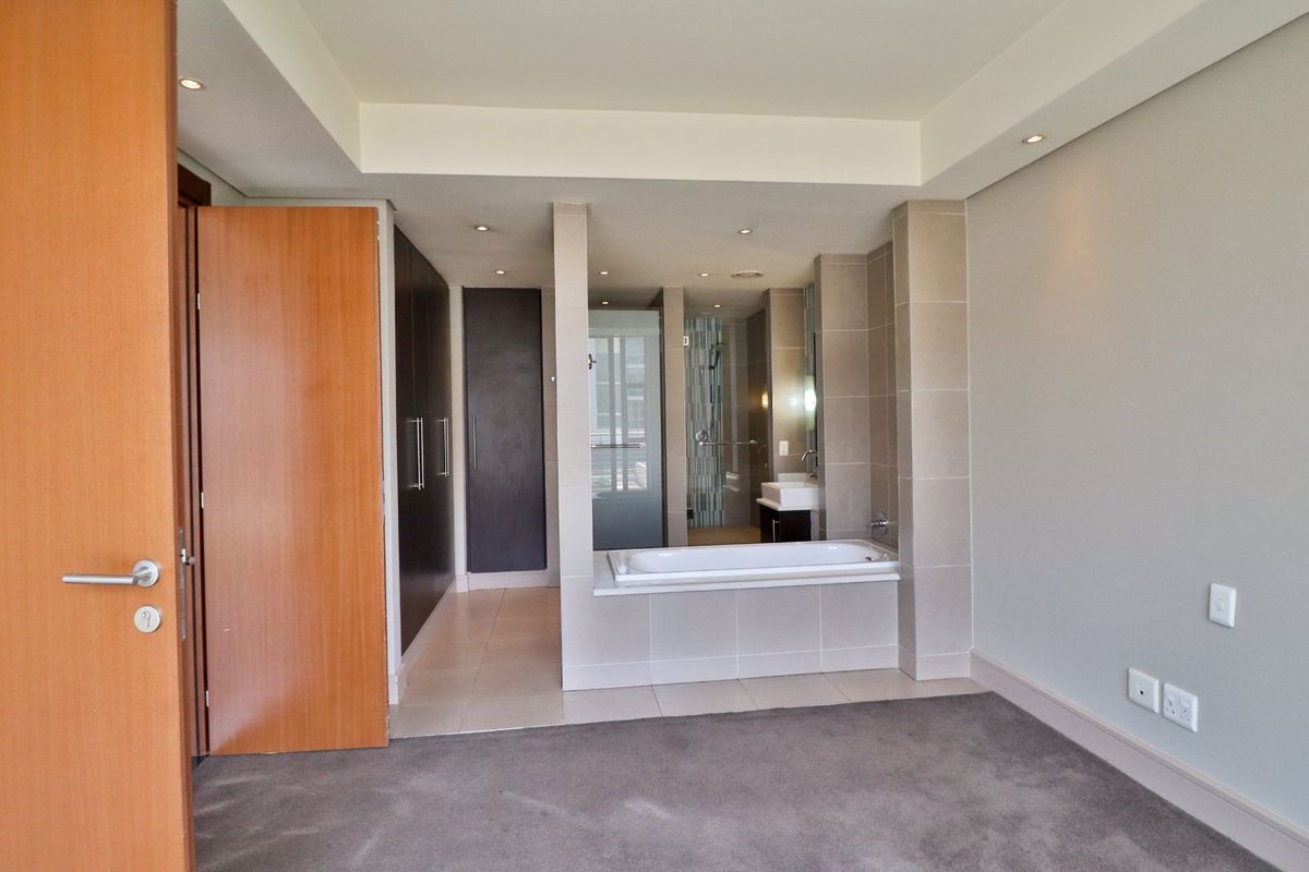 Beautiful 1 Bedroom Apartment For Sale - Photo 5