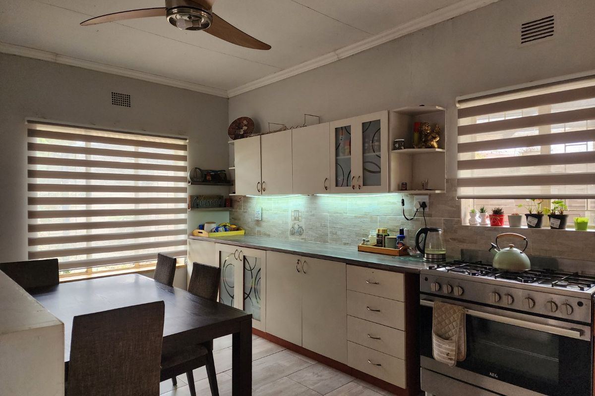 3 BEDROOM HOUSE IN STILFONTEIN - Photo 4