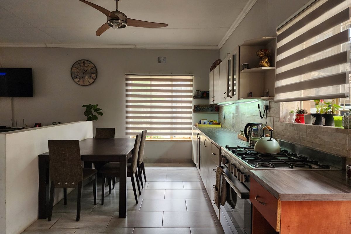 3 BEDROOM HOUSE IN STILFONTEIN - Photo 5