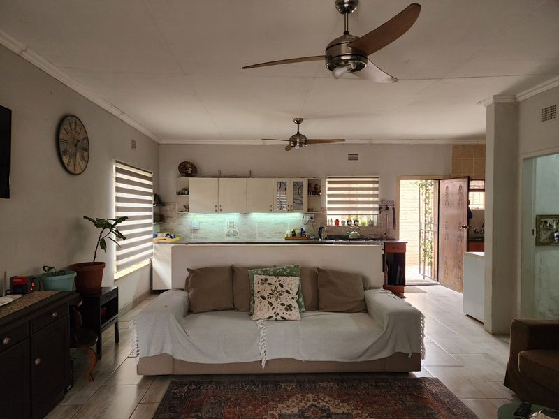 3 BEDROOM HOUSE IN STILFONTEIN - Photo 3