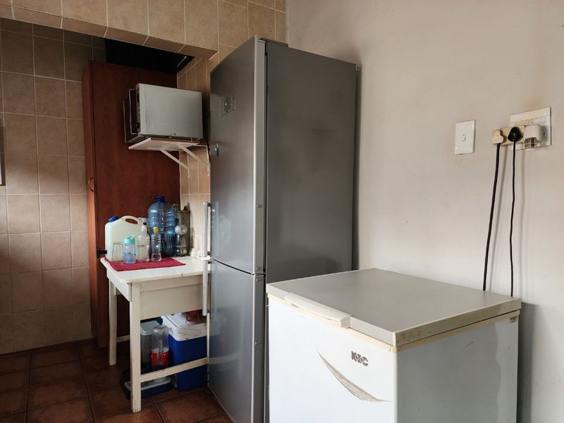 3 BEDROOM HOUSE IN STILFONTEIN - Photo 6