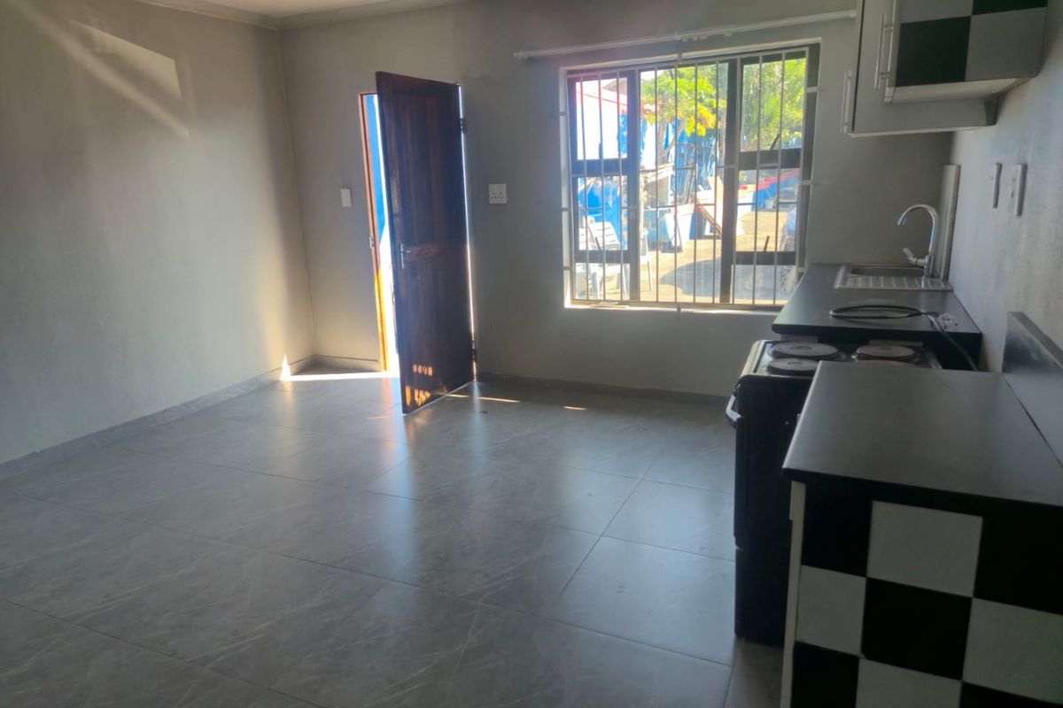 Neat 1-Bedroom Granny Cottage to Let – Merewent, Navy R4500pm - Photo 3