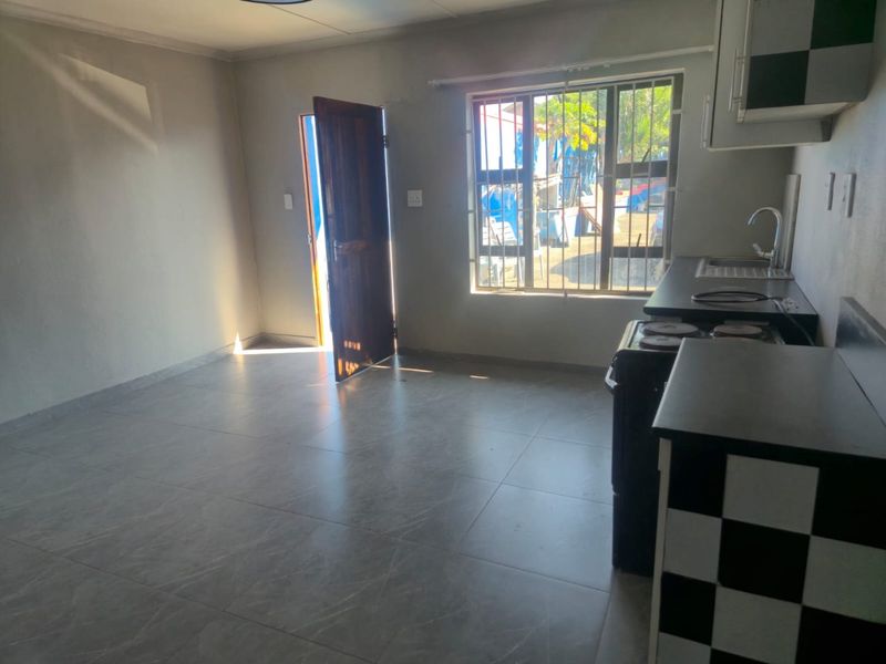 Neat 1-Bedroom Granny Cottage to Let – Merewent, Navy R4500pm - Photo 3