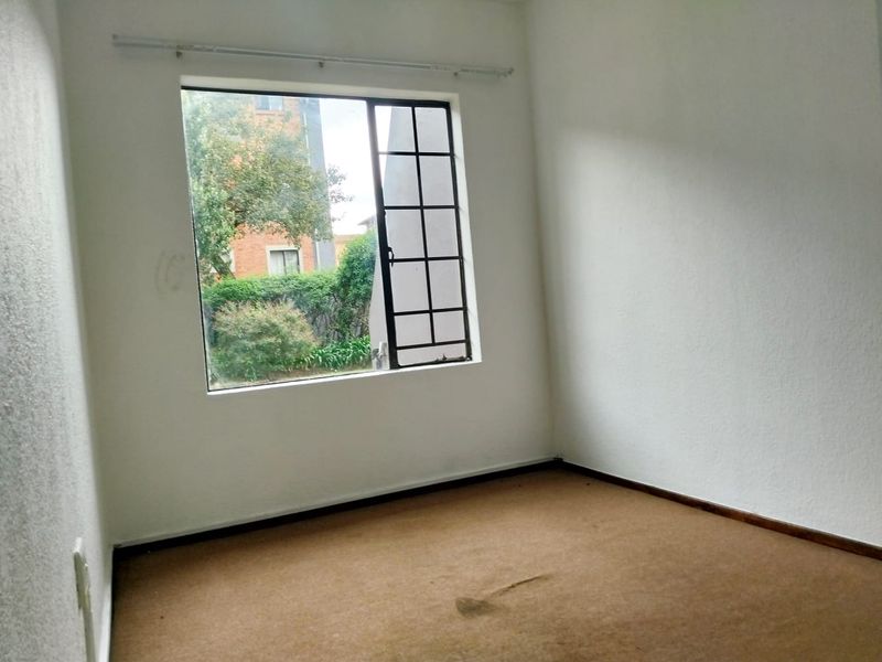 2 bedroom GROUND FLOOR Townhouse for Sale in Halfway Garden  Midrand - Photo 9