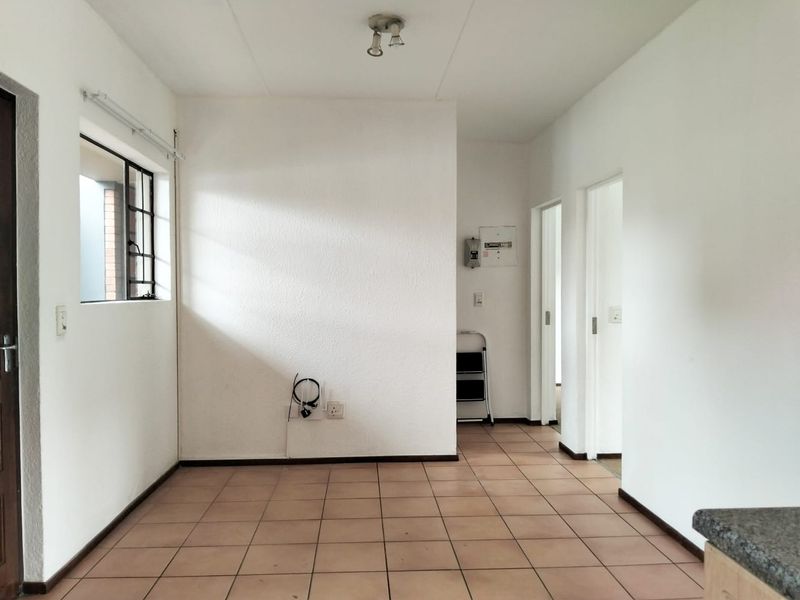 2 bedroom GROUND FLOOR Townhouse for Sale in Halfway Garden  Midrand - Photo 7