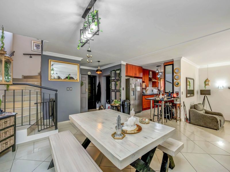 3 Bedroom 2.5 Bathroom For Sale. - Photo 4