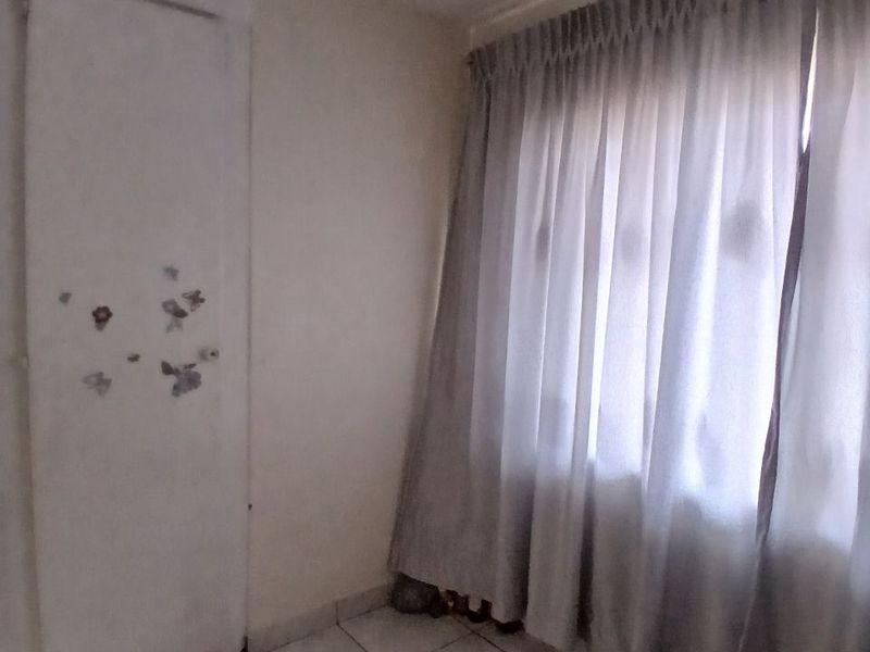 Spacious 3 bed 1 bath apartment - Photo 8