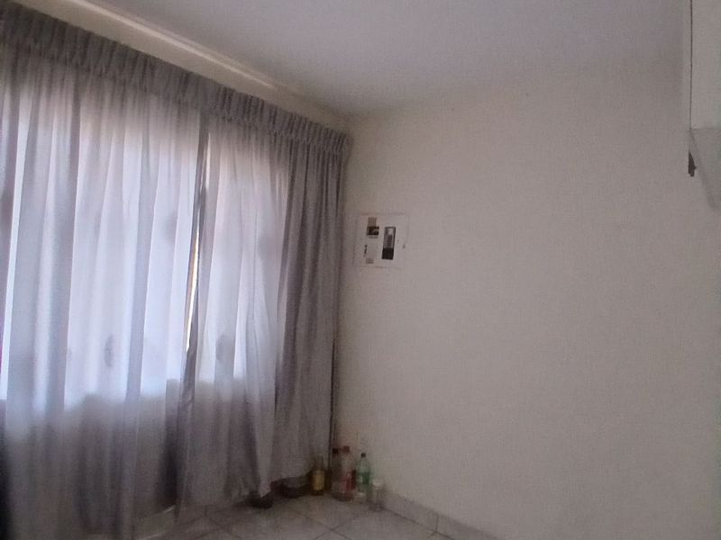 Spacious 3 bed 1 bath apartment - Photo 7