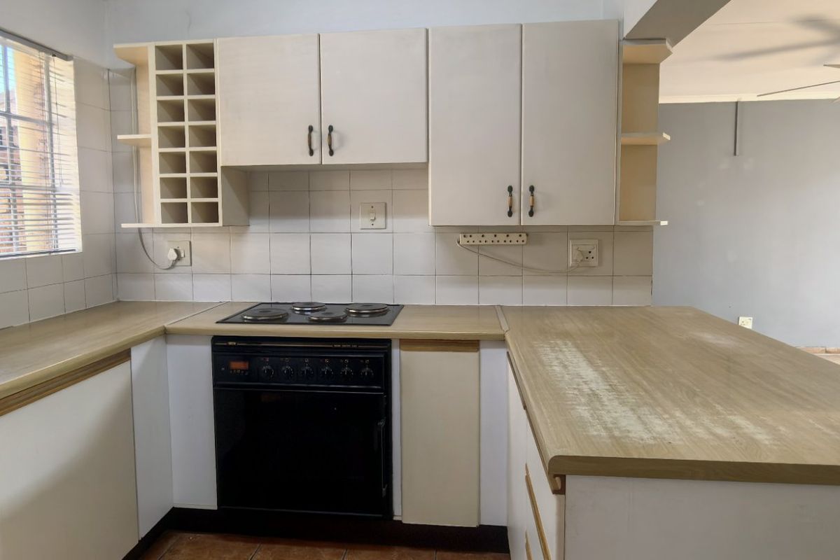 1 Bedroom Simplex in Retirement Village - Photo 5