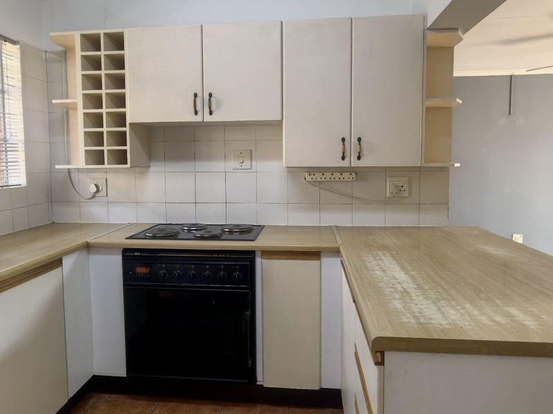 1 Bedroom Simplex in Retirement Village - Photo 5