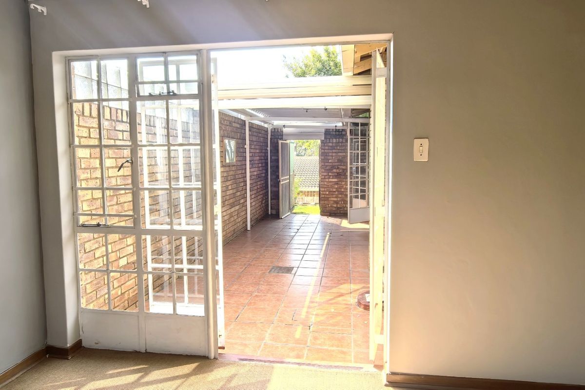 1 Bedroom Simplex in Retirement Village - Photo 3