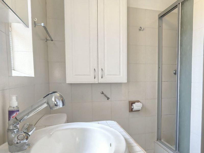 1 Bedroom Simplex in Retirement Village - Photo 10