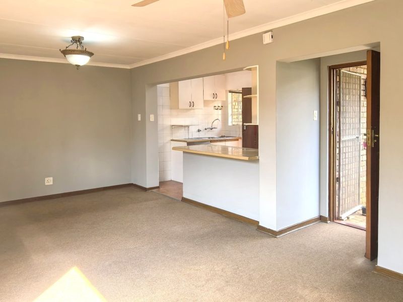 1 Bedroom Simplex in Retirement Village - Photo 2