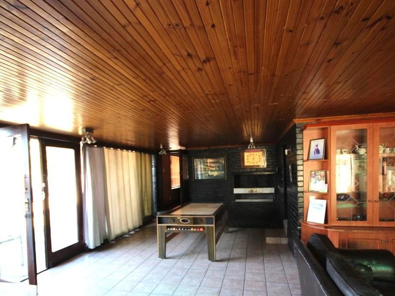 3 bedroom house in Kuilsriver - Photo 6
