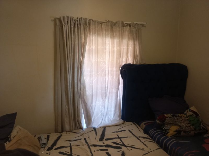 2-Bedroom Apartment for Sale in Mooikloof Ridge Estate - Photo 10