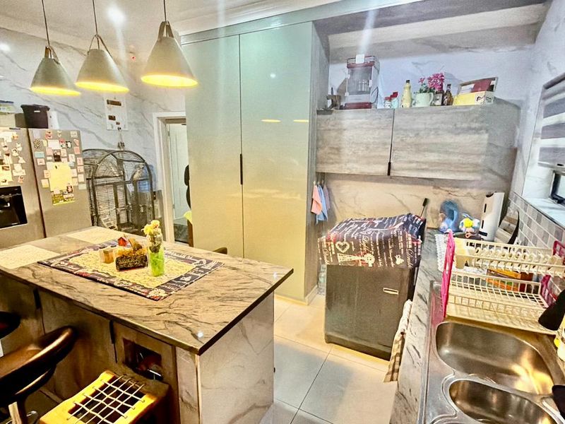 Spacious Family Home For Sale in Songloed - Photo 1