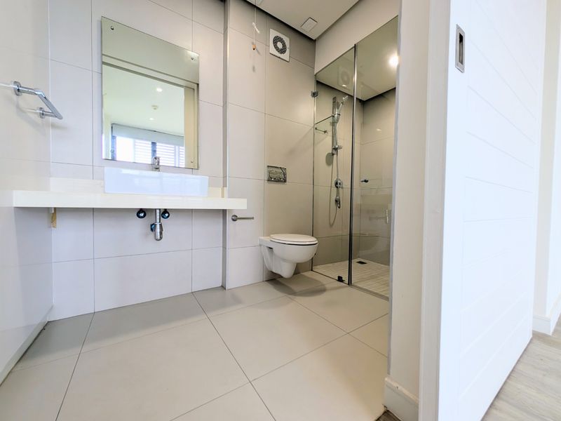 Shoreline - Sibaya - Secure estate living for the over 50's -  stunning 2 bedroom, 2 bathroom apartment with lovely seaviews - ready for occupation - Photo 4