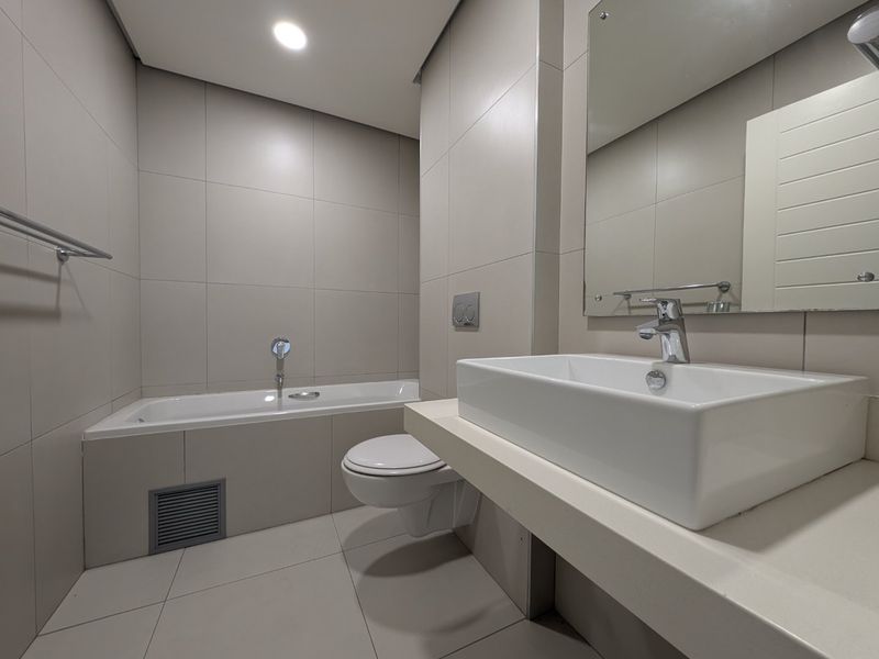 Shoreline - Sibaya - Secure estate living for the over 50's -  stunning 2 bedroom, 2 bathroom apartment with lovely seaviews - ready for occupation - Photo 8
