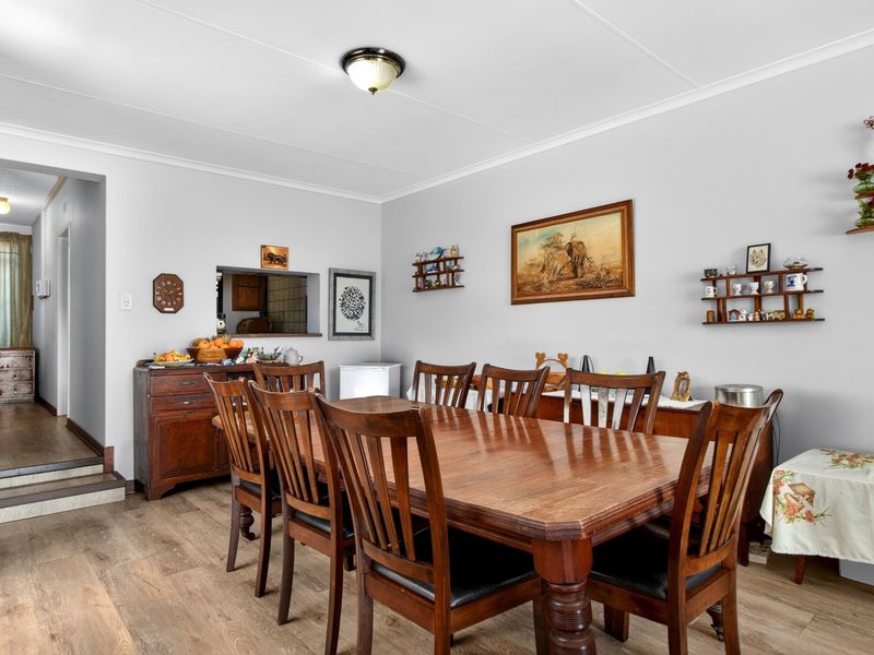 Spacious Randpark Ridge Duplex With Solar, Jacuzzi And Entertainment Appeal - Photo 10