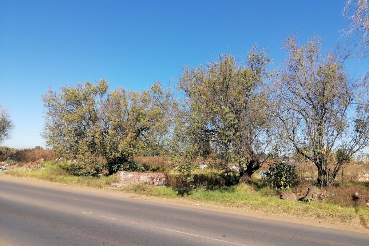4500 SQUARE METERS MIXED USED REZONED VACANT LAND BUSINESS PROPERTY FOR RENTAL - Photo 4
