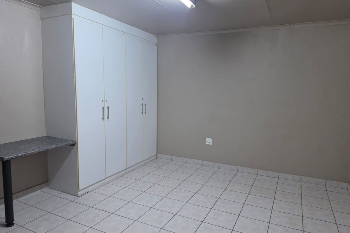 SPACIOUS 2 BEDROOM APARTMENT FOR RENTAL IN BENDOR POLOKWANE - Photo 5