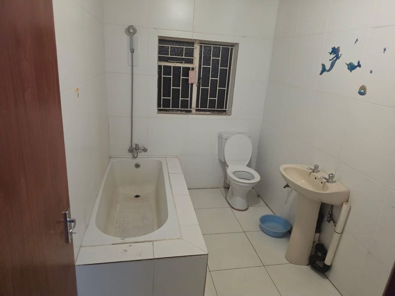 SPACIOUS 2 BEDROOM APARTMENT FOR RENTAL IN BENDOR POLOKWANE - Photo 10