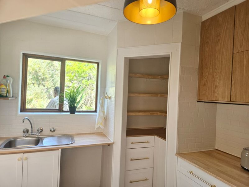Stylish Newly Renovated 2-Bedroom Unit!!! - Photo 4