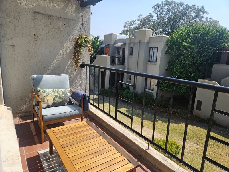Stylish Newly Renovated 2-Bedroom Unit!!! - Photo 10