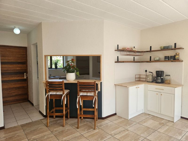 Stylish Newly Renovated 2-Bedroom Unit!!! - Photo 9