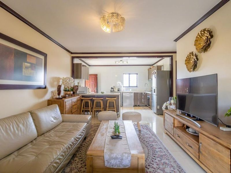 Modern 3 bedroom apartment in Fourways. - Photo 8