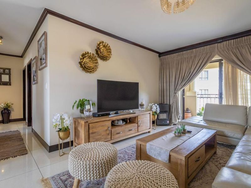 Modern 3 bedroom apartment in Fourways. - Photo 7